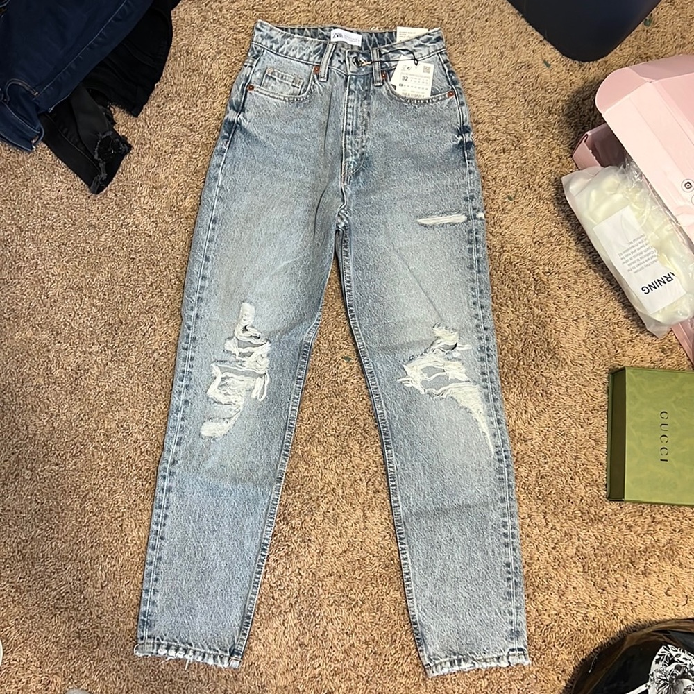 Zara Classic Mom Fit High Rise Ankle Length Blue Grey Ripped Jeans